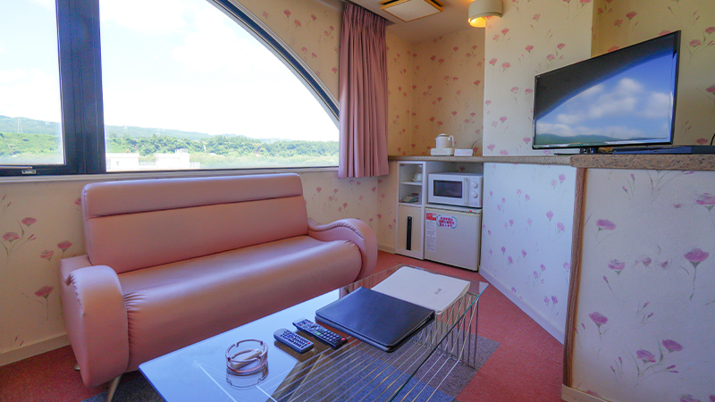 トマト十日町店