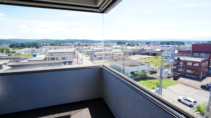 トマト十日町店